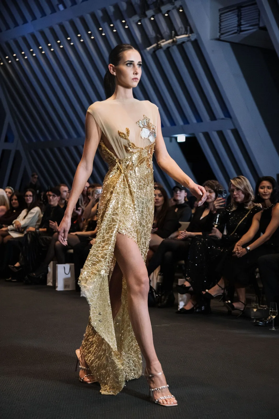 CFN 4.0 runway photography
